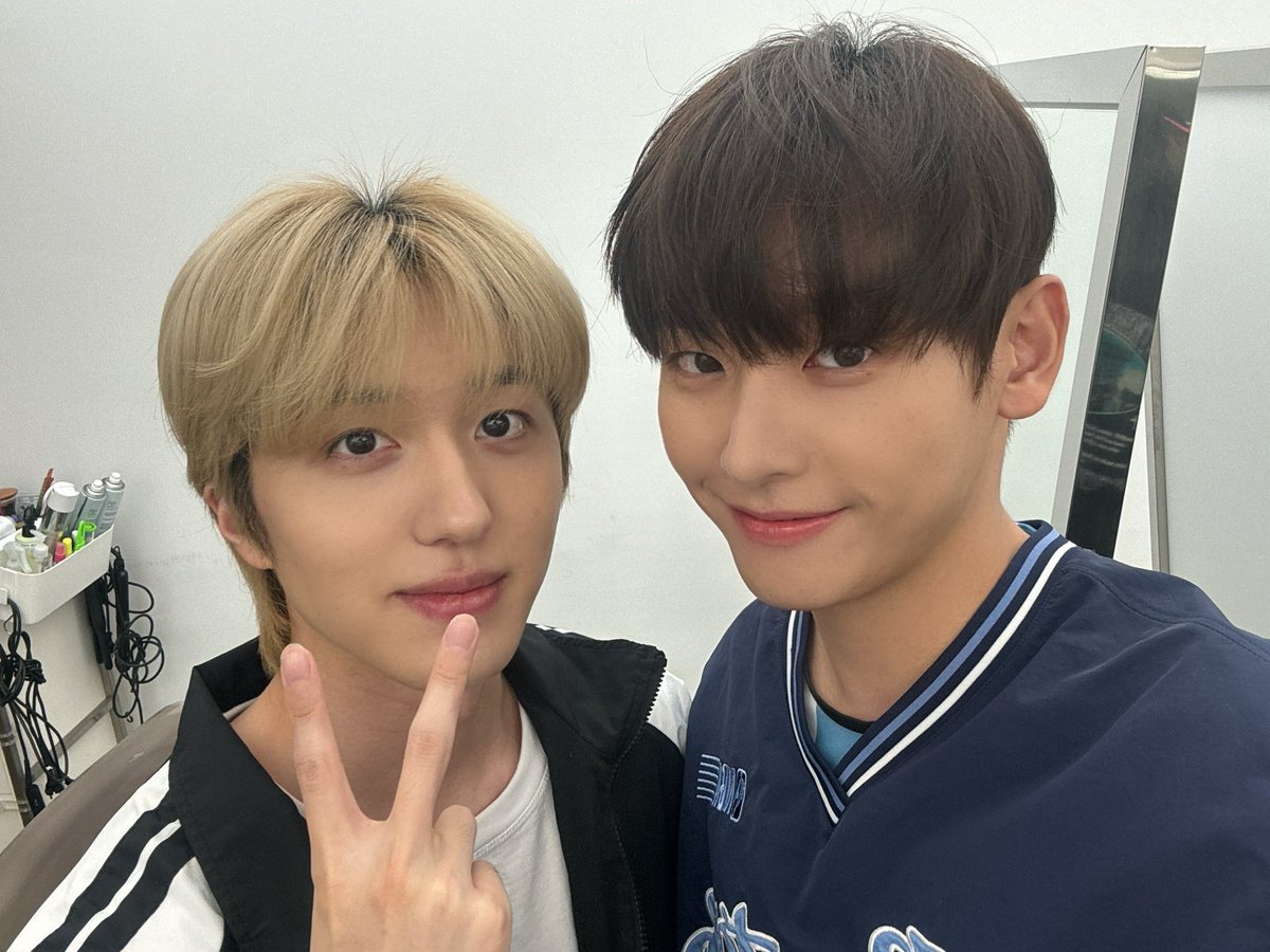 SF9official's tweet photo. 뭐라고… Broken Hearts Club 컴백이 1주일 밖에 안남았다고…?? 
너무 기대된다!!!!🍖
미용실에서 만난 토끼와 함께…🐰
#SF9 #INSEONG #CHANI https://t.co/GuXgkdYC1k