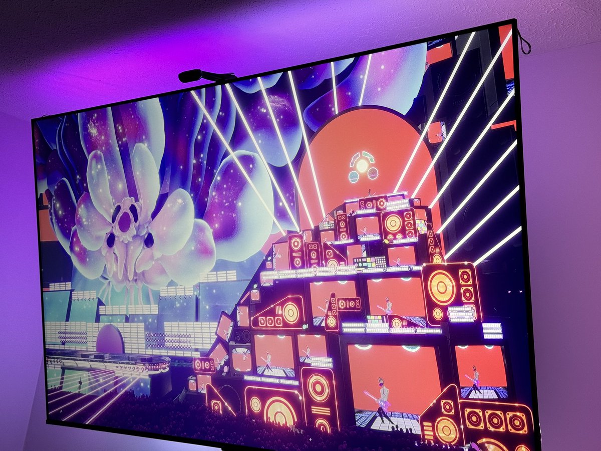 nerdershewrote's tweet photo. If you haven’t played The Artful Escape by @bnd_studio what are you even doing?#indiegame #gameofmylife https://t.co/HylgLmiUQn