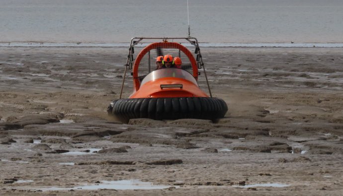 Two successful call-outs for BARB’s volunteers yesterday to rescue a man stranded on a catamaran on Uphill Beach and rescue two girls on a dinghy at Brean. Great multi-agency team work. burnham-on-sea.com/news/video-man…