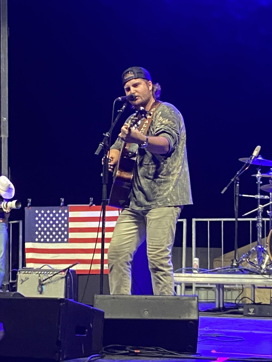 Got to see <a href="/camallenmusic/">Cam Allen Music</a> at the Firelake Balloon Fest. Put on an unbelievable show. Blown away at his talent and energy. Excited to see his career take off. <a href="/mrBobbyBones/">Bobby Bones</a> you gotta get this guy more air play!