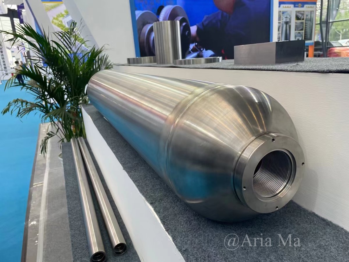 aria_ma77's tweet image. Looking back at last year’s 23rd China Petrochemical Expo—our booth was packed with innovation! 🚀 #Innovation #Petrochemical #TitaniumTech #TitaniumFactory #TitaniumProduct
