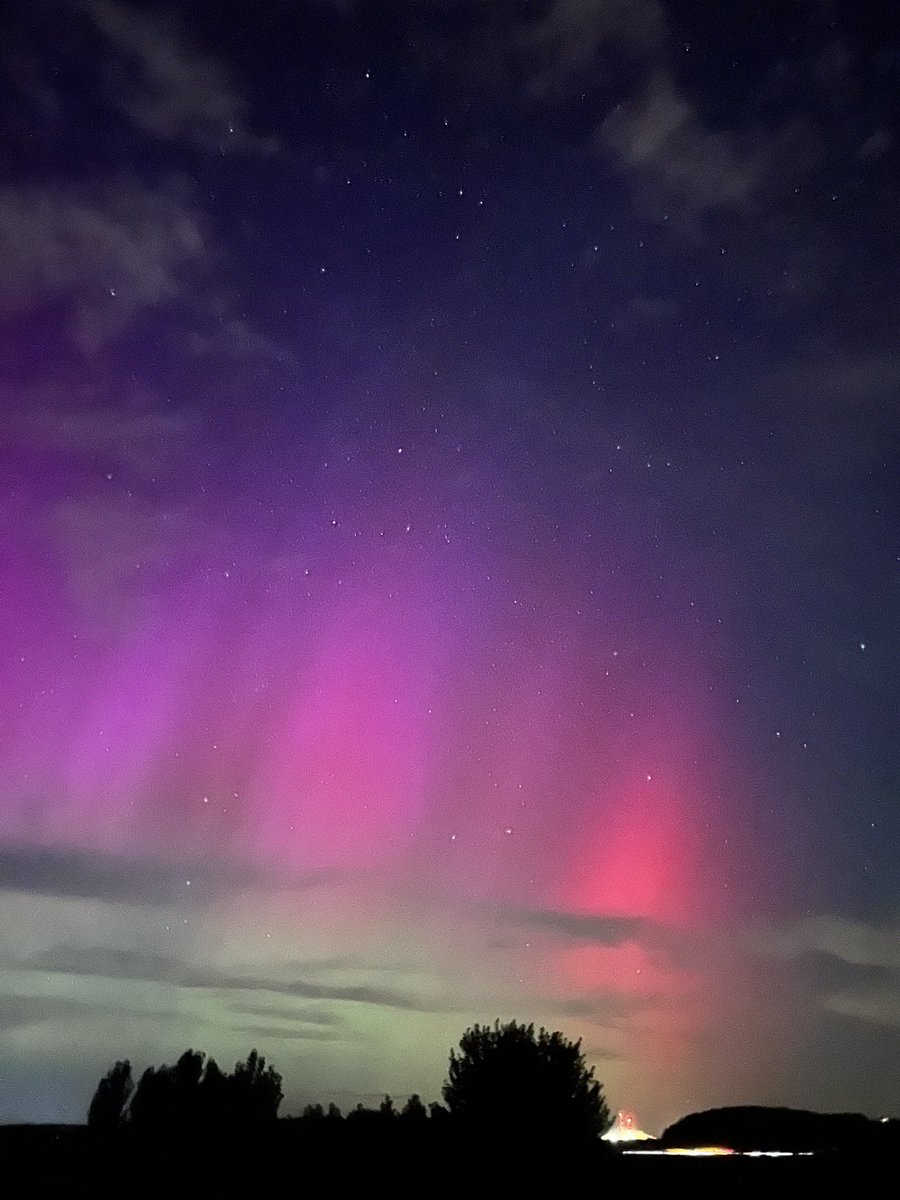 Beautiful aurora tonight from Portage, Wisconsin. #aurora #northernlights #wisconsin