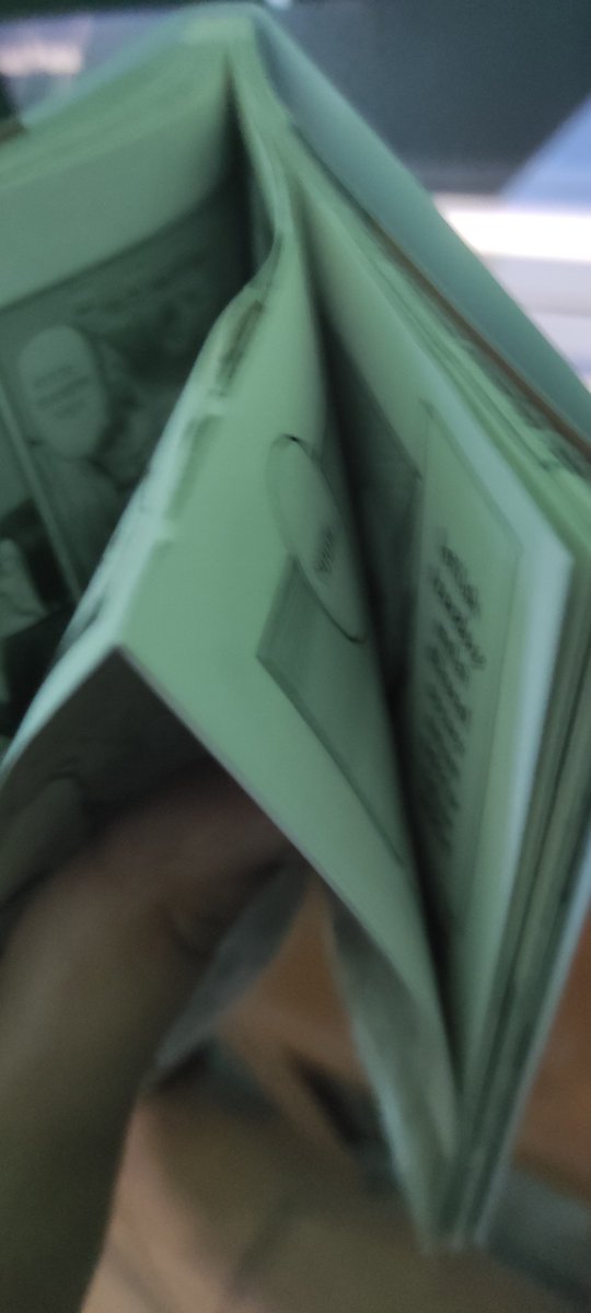 disuruh motong sendiri sama <a href="/PenerbitPhoenix/">Phoenix Gramedia Indonesia</a> 😅

komik paman dari dunia lain