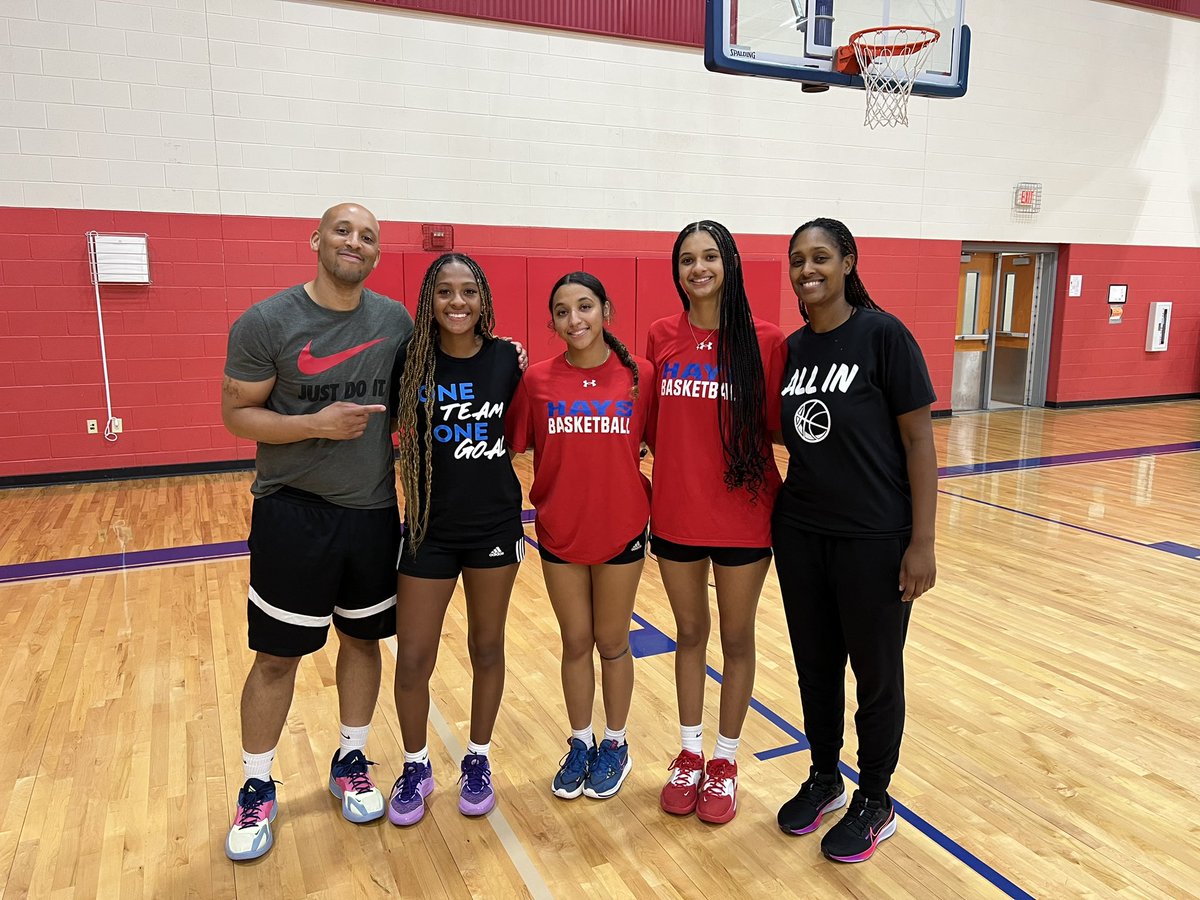 Naya Burleson tweet media