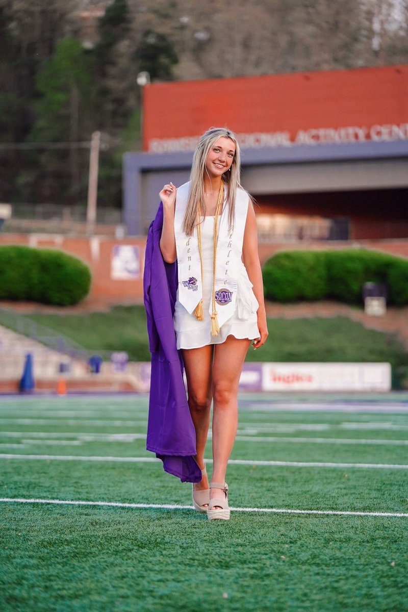 NicoleAzar3's tweet image. Just graduated in 3 years from my favorite place @WCU. 
Let’s run it back @CatamountWBB ! 
Next up —&amp;gt; grad school