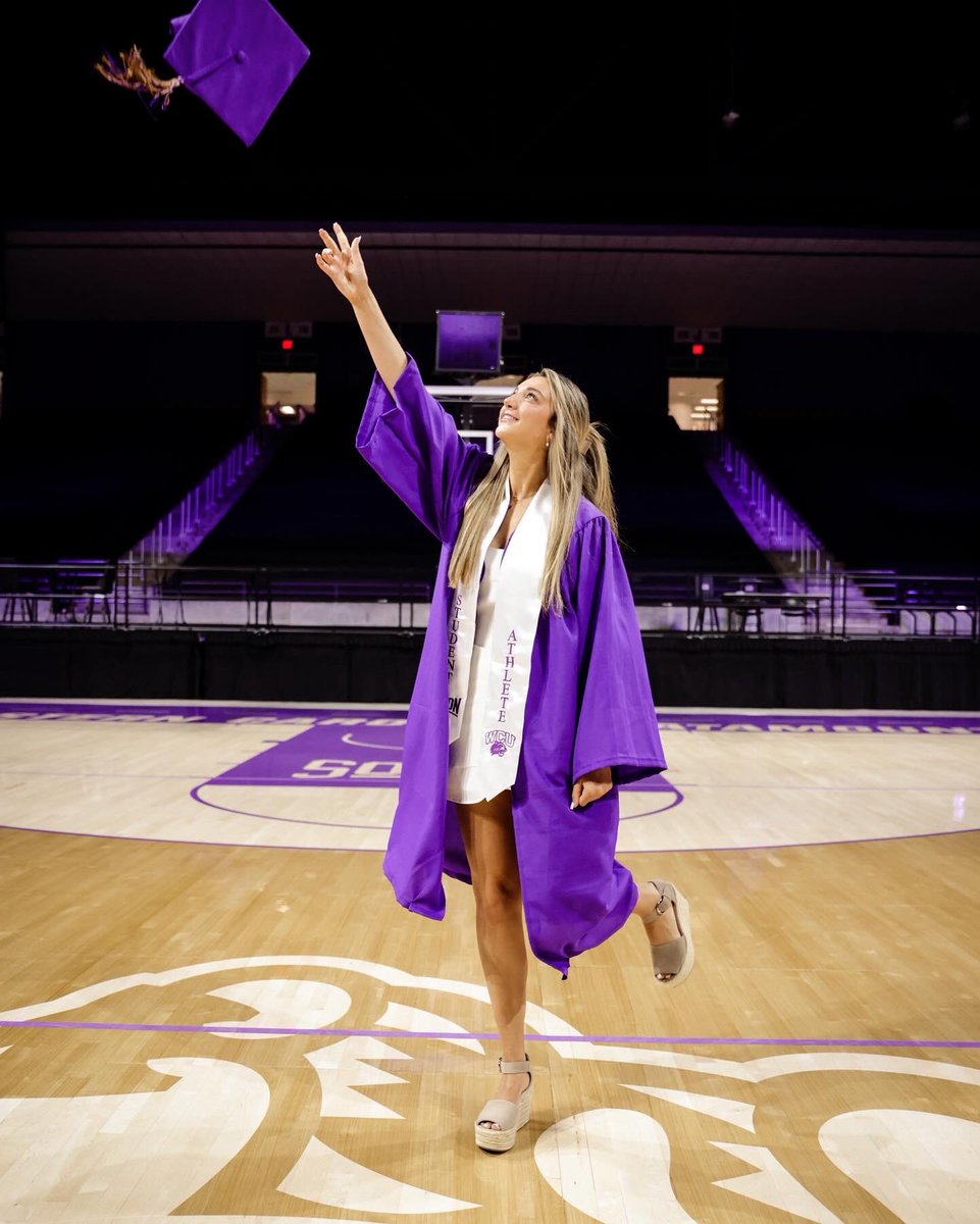 NicoleAzar3's tweet image. Just graduated in 3 years from my favorite place @WCU. 
Let’s run it back @CatamountWBB ! 
Next up —&amp;gt; grad school