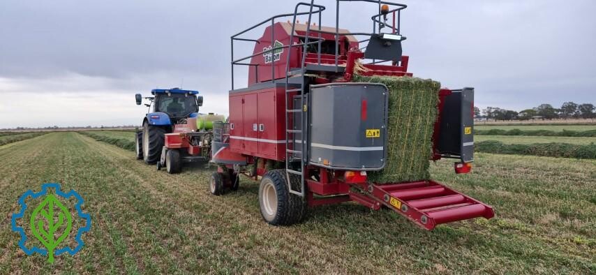 🌾 Precision in every bale! Our WeighHay system on the Bale Baron ensures accuracy and efficiency. Boost your farm’s productivity with Ag Tech &amp; Machine's tailored ag tech solutions. 🚜 Contact us today!

✉️ info@agtechandmachine.com

#AgTech #PrecisionFarming #FarmSmart