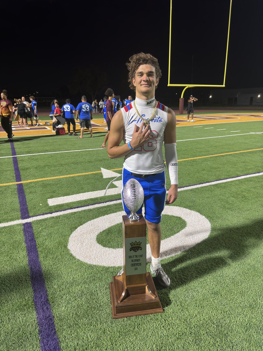 davin_hickman's tweet photo. Great Tourney Boyz!  🏈🏆🥇 #vegasatrong14u #champions https://t.co/lMA2cofUxw