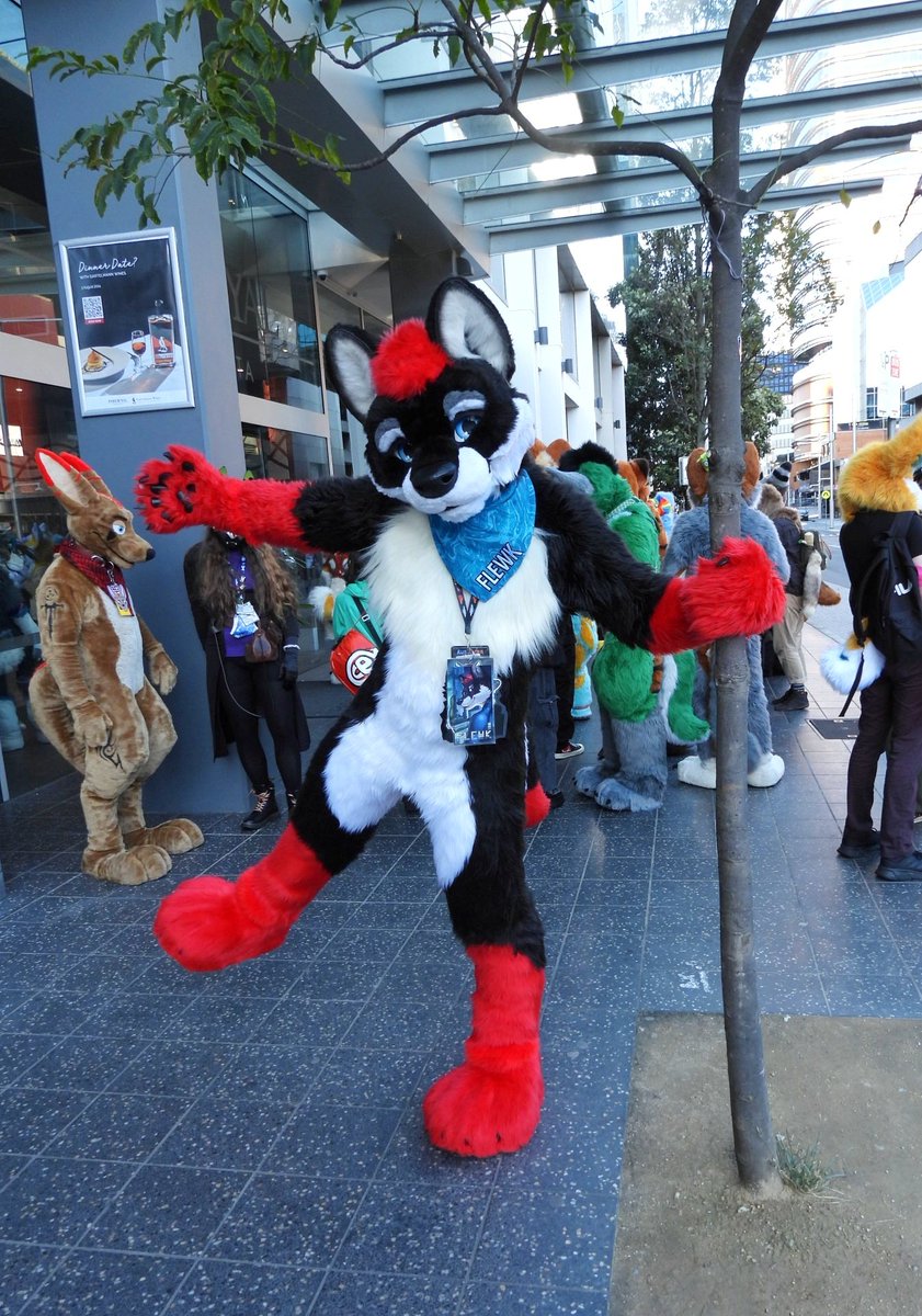 If you get the chance to be a big fluffy long idiot I highly recommend it 🤪

📸 <a href="/LeslieBateman18/">Deer 237</a>