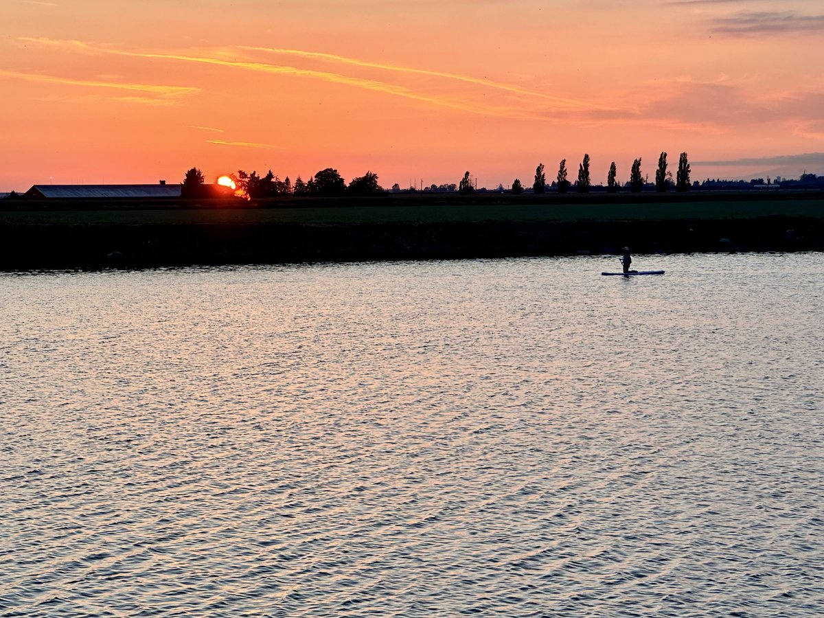 Lovely evening ride around the dike at Nico Wynd.