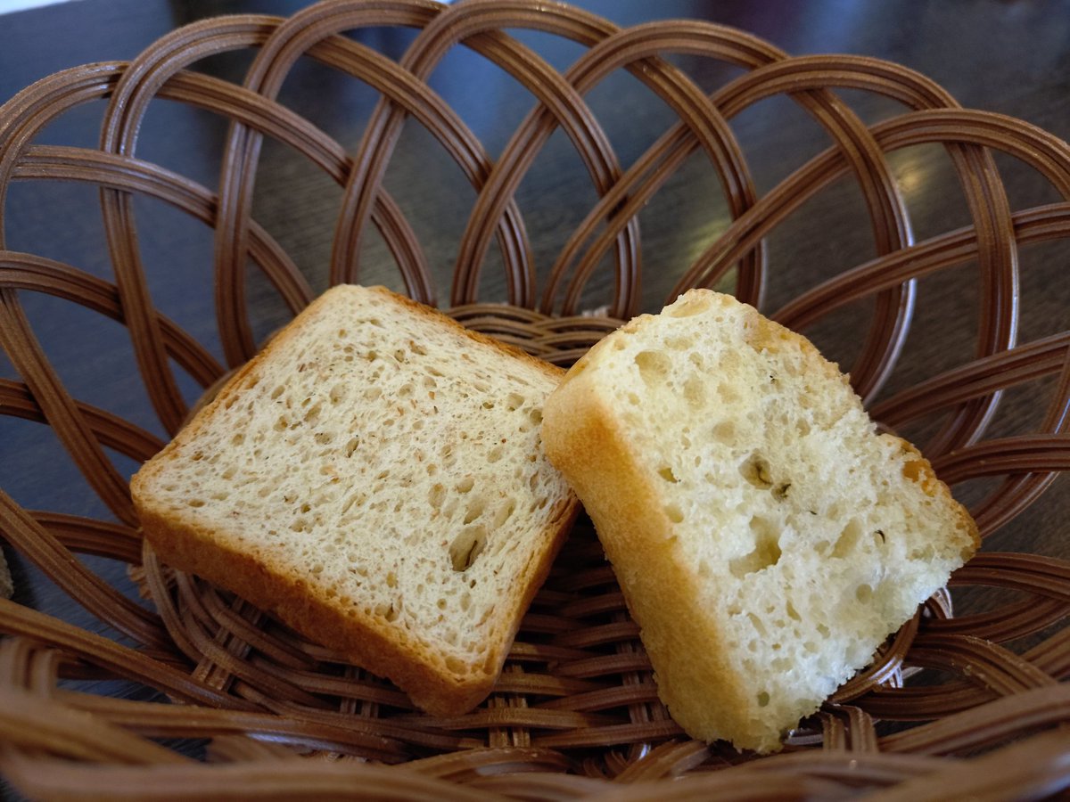 kimika1003's tweet photo. どうしても「スルメイカとオクラのオイルスパゲティ」が食べたくて、 #ecao さんに行きました〜！
予定してた地元市バスの時間より一本前に乗れるので、マジで何処にも寄り道せずに帰りますよん。🤣
まぁまぁな交通費使っても来たい、大好きなお店です！

#ecao
#イケメンシェフと美人マダム https://t.co/Mhg5iDbz0I