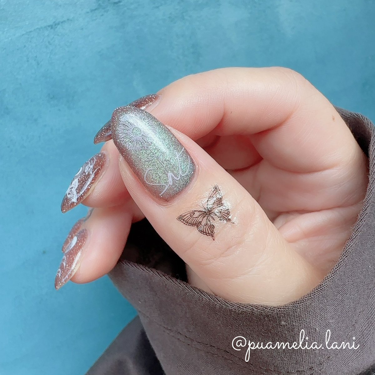 pualani_lani's tweet photo. emenaのマグネットが美しいのと
写ネイルのシートがかっこいいのと
ダブル効果✨✨

 #セルフネイル #ジェルネイル https://t.co/uGaynMMj9u