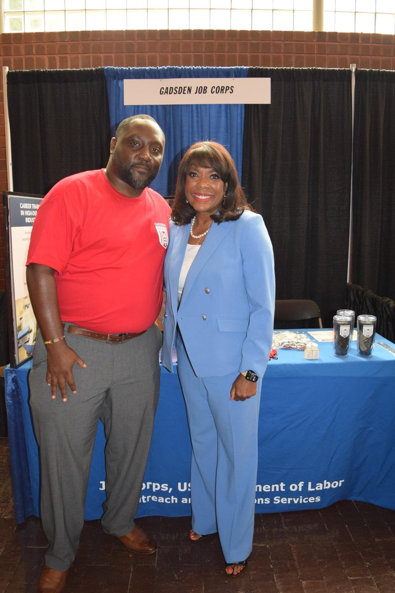 ElectEricHall's tweet image. 🌟 Thank you, Congresswoman Terri Sewell, for inviting Gadsden Job Corps to your 13th Annual Job Fair! 🙌🏿 We connected with over 80 employers to help our students find successful job placements. Success truly starts here at Gadsden Job Corps! 💼🎓 #JobFair #SuccessStartsHere