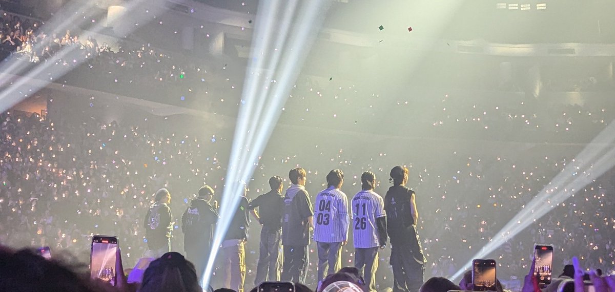 trash4jongsang's tweet photo. Words cannot express how proud I am of these boys. They have faced many challenges on this journey, and prevailed through them all. May the stars guide them for eternity.
#ATEEZ #ATEEZinDuluth #Star1117 @ATEEZofficial @kqent https://t.co/jWZHVaogrT