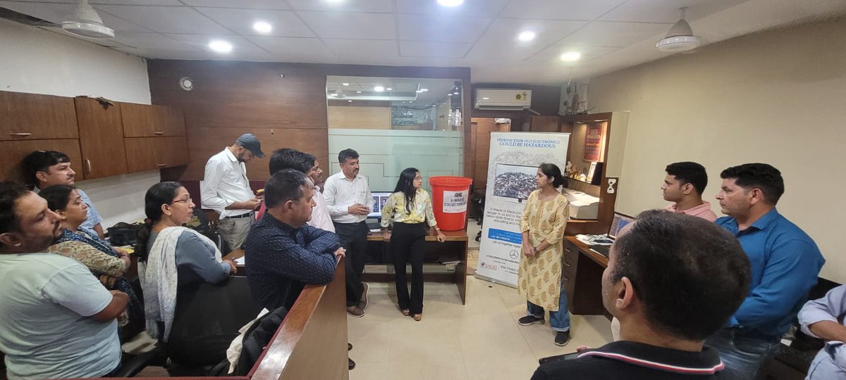 teachindiatoi's tweet photo. Teach India,in collaboration with Mercedes-Benz &amp; SACH NGO,is leading an e-waste collection drive across 4 major cities in India.On 2nd,our team visited Manish Jain &amp; Associates in Delhi to raise awareness and encourage everyone to collect e-waste.Let’s make a difference together https://t.co/rJDKPglUcJ