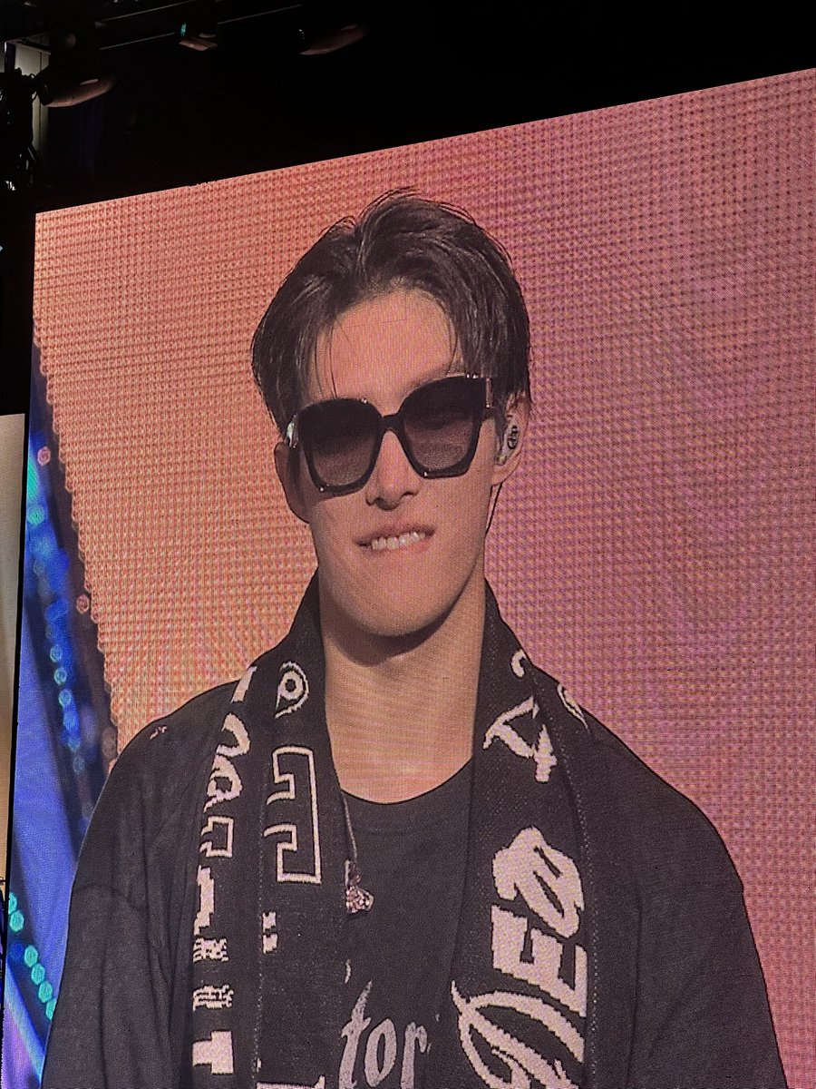 🧎‍♀️💕🥰🫶🏼💋🥰🫂🤌🏼 #ATEEZinChicago