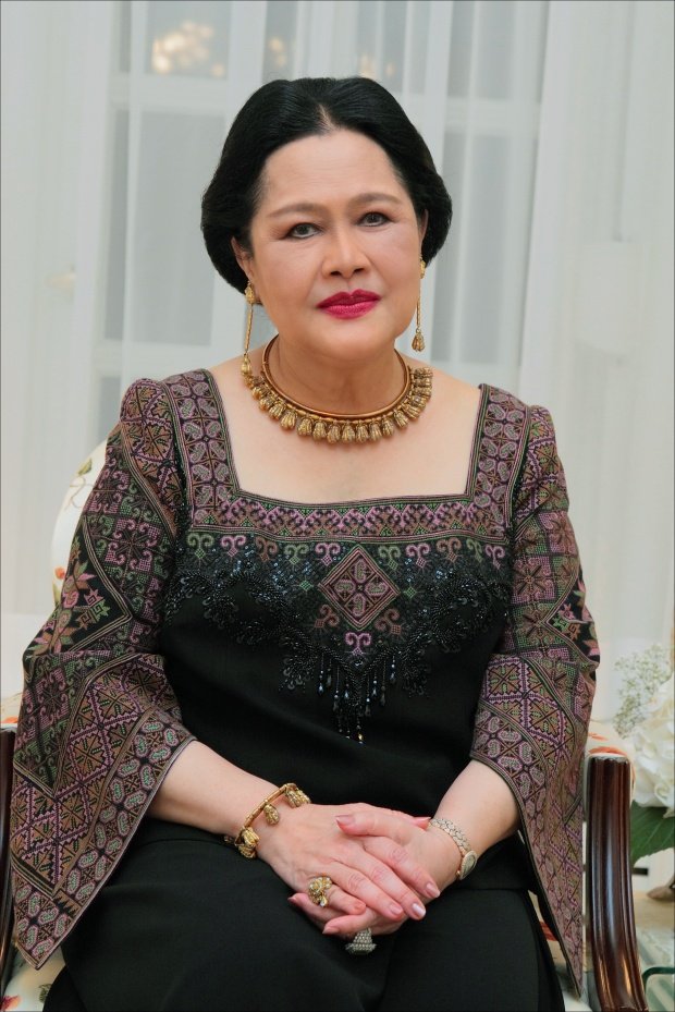 Myland_TH's tweet photo. ขอพระองค์ทรงพระเจริญยิ่งยืนนาน พระพลานามัยสมบูรณ์🙏💙 https://t.co/449FKmPjpi