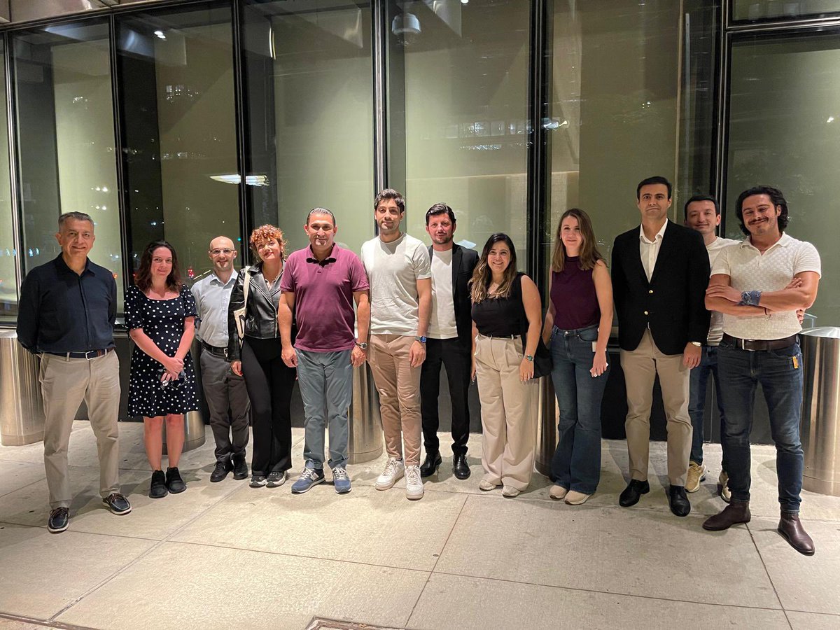 Dört yıl boyunca gururla üstlendiğim New York Başkonsolosluğu görevimin sonuna geldim. 

Görevim boyunca desteğini esirgemeyen herkese teşekkür ederim! 🇹🇷🇹🇷