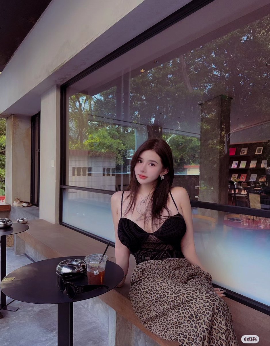 meItedcherry's tweet photo. ㅤ
ㅤ ㅤ
ㅤ Good aftie, Erintuals! Seems like it's been awhile since I opened this account again. https://t.co/wD91501BlT