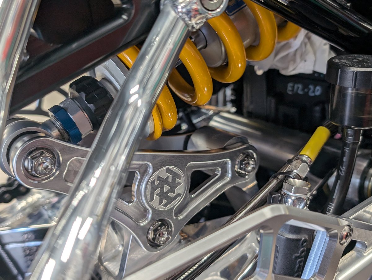 urarough_10's tweet image. 本日の #Z900RS いつもの車体の細かい小変更を行わせていただきました。

リンクボルト類、レンズ交換等を行いました。

今回も勉強になりました。また次回もよろしくお願いいたしますです(⁠｡⁠•̀⁠ᴗ⁠-⁠)⁠✧

#speedbox
#βtitanium
#POSH