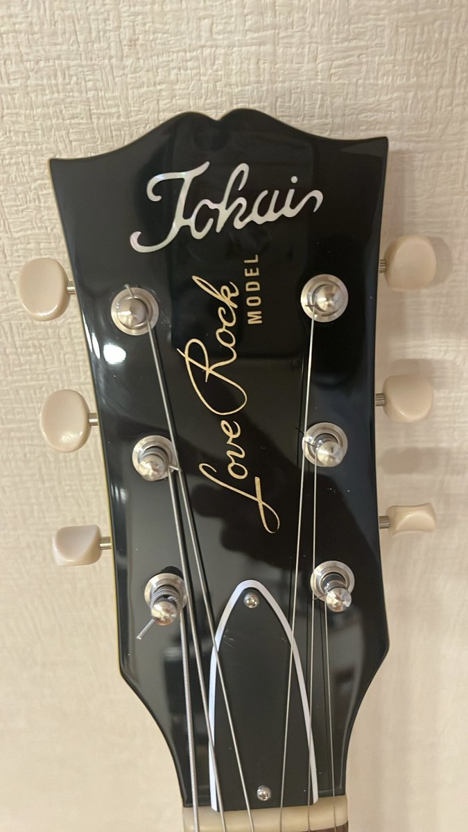 PASOKONCHAN's tweet photo. 𝙈𝙔 𝙉𝙀𝙒 𝙂𝙀𝘼𝙍
Tokai Love Rock MODEL 
Les Paul Junior TV Yellow
The best guitar ever!!
#tokai #tokaiguitar #Lespaul #KANABOON https://t.co/FDg9MHMYeQ