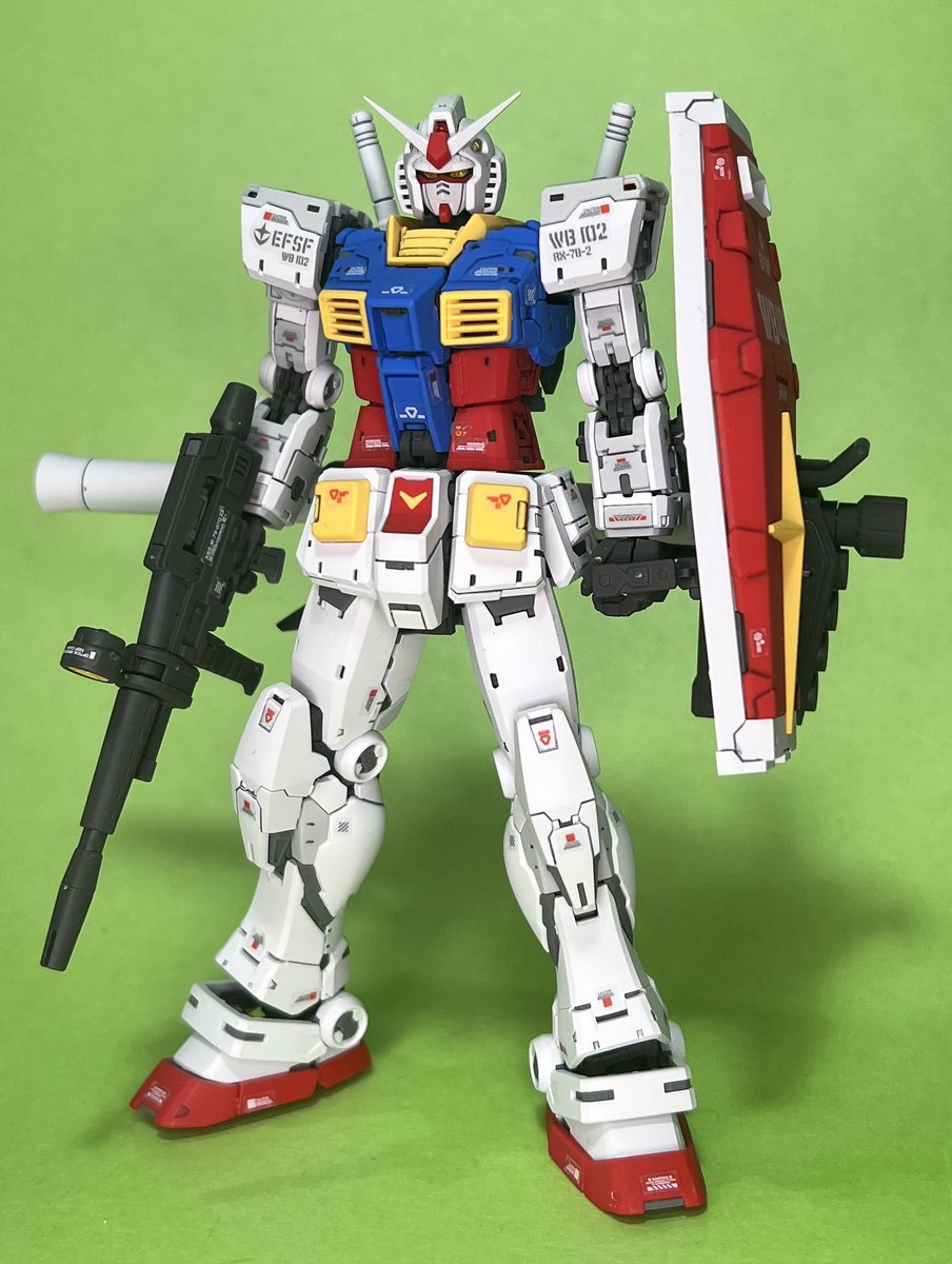 angerchicken's tweet photo. RGガンダム2.0 スミイレと付属シール貼ってツヤ消しでフィニッシュ
個人的にはかなり好きなプロポーションで良い
#ガンプラ https://t.co/B6sYENIO7d