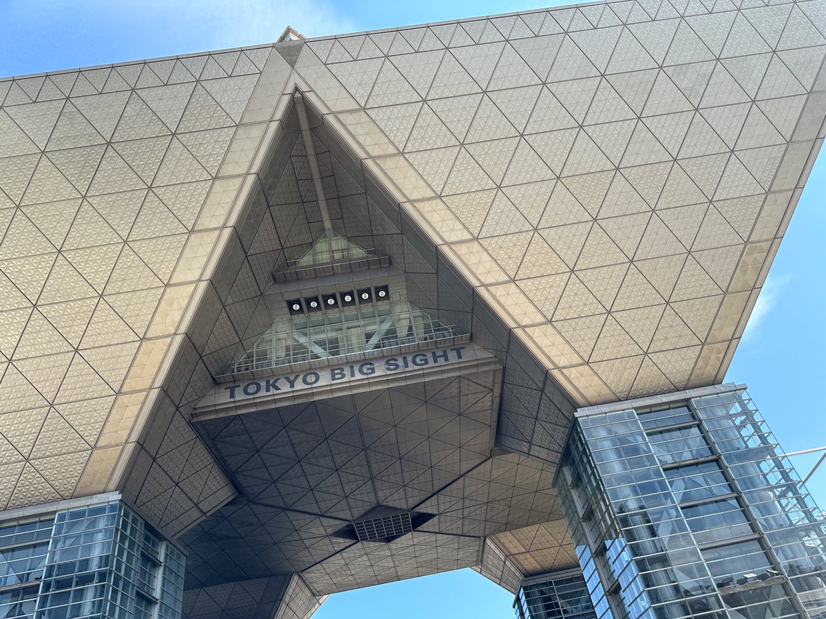 コミケ2日とも一般参加してました
満足