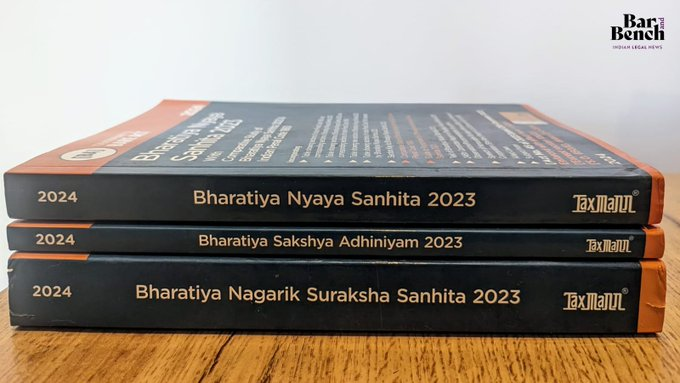 Hbarandbench's tweet image. भारतीय न्याय संहिता (बीएनएस) मे भारतीय दंड संहिता (आईपीसी) धारा 377 के समतुल्य किसी भी प्रावधान को शामिल न करने के मामले मे दिल्ली HC मे PIL दायर की गई

धारा 377 मे"गुदामैथुन" और "अप्राकृतिक यौन संबंध" शामिल है

HC ने मंगलवार को मामले की सुनवाई करने पर सहमति जताई
#BNS #Section377