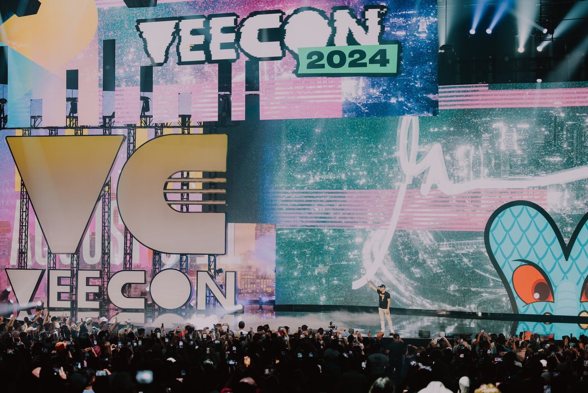 veecon's tweet image. That’s a wrap on #VeeCon2024 

Thank you for making this the most memorable VeeCon yet.

We’ll #SeeYouAtTheNEXTVeeCon 🫶