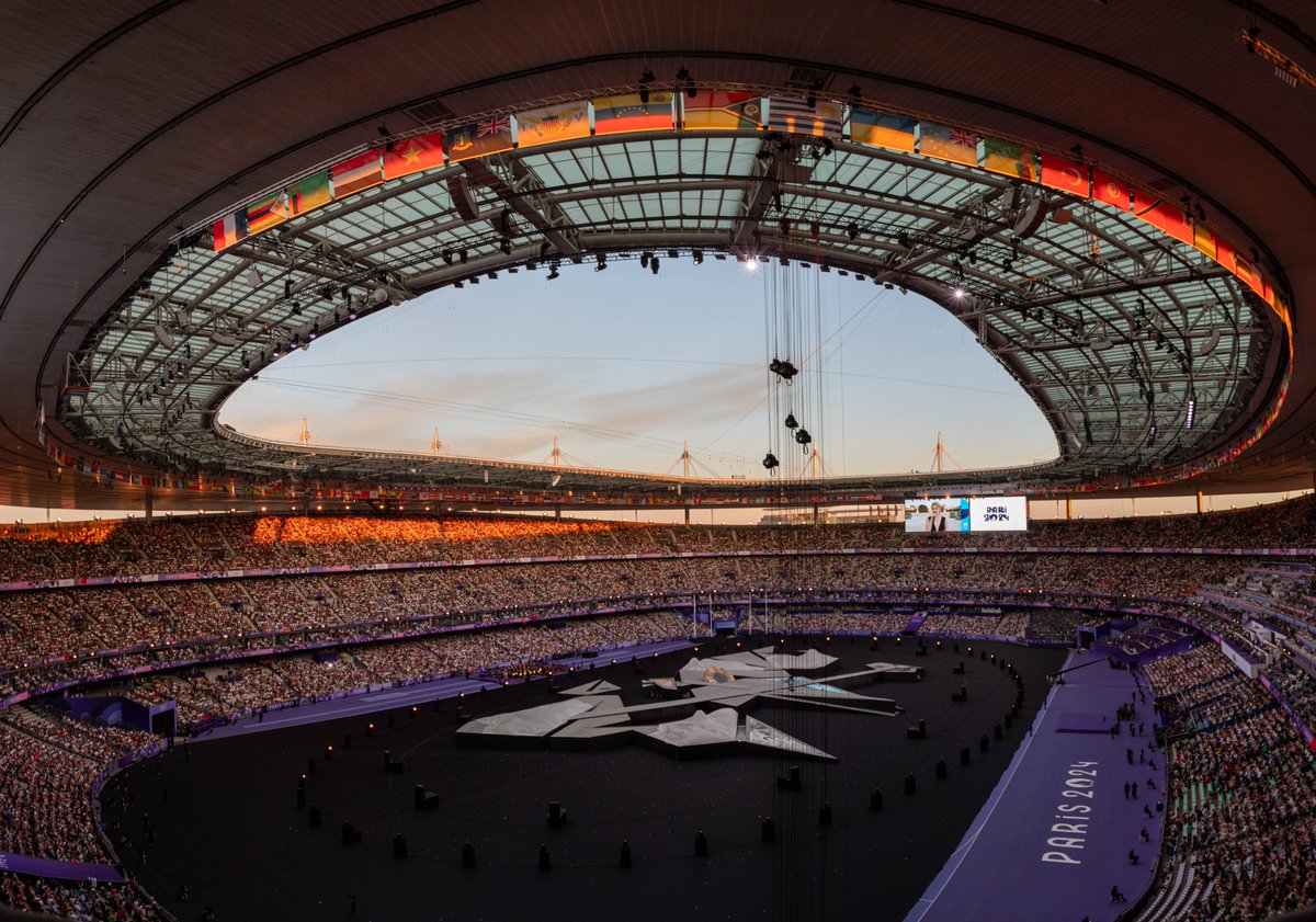 Grisetache's tweet photo. Quelques photos d'hier soir (1/2) #ClosingCeremony https://t.co/pbzJ9WmEDD