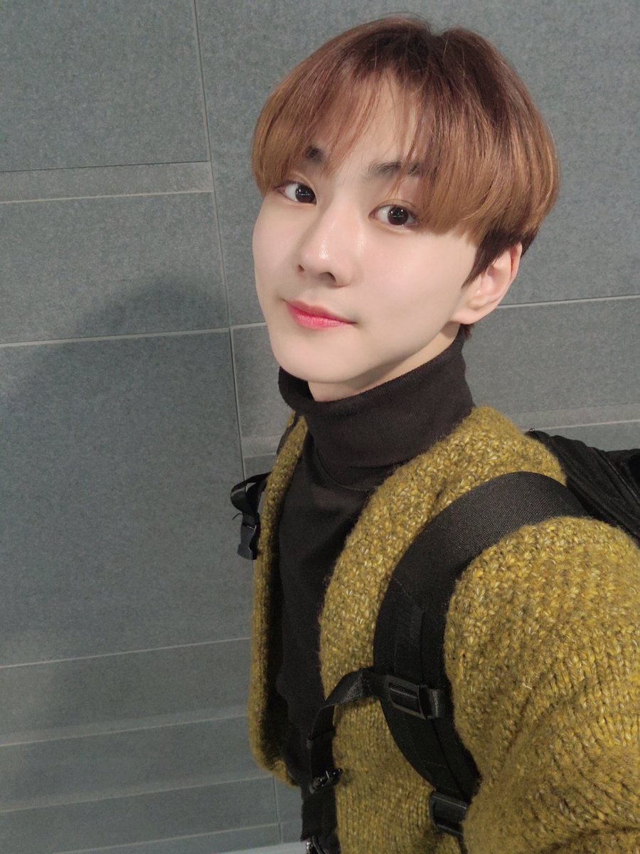 enhypentw's tweet image. Ya me encuentro en el #𝟙𝟙𝕆𝟠ーׁ̫𓊈밤𓊉 más que dispuesto a disfrutar de #𝔾𝗮𝗺𝗲𓈒࣪ꪆ·of·𝙡𝙤𝕧𝙚, sobre todo a acompañar a @Y3LLOWR1N que celebra su #𝗬𝗧𝗭𝗘𝗟ಇུ𝑪𝒐𝒎𝒆𝔟𝔞𝔠𝔨. 

#𝑙ovie–ᡣ𐭩o𝕠n °☄️ 𝚌at