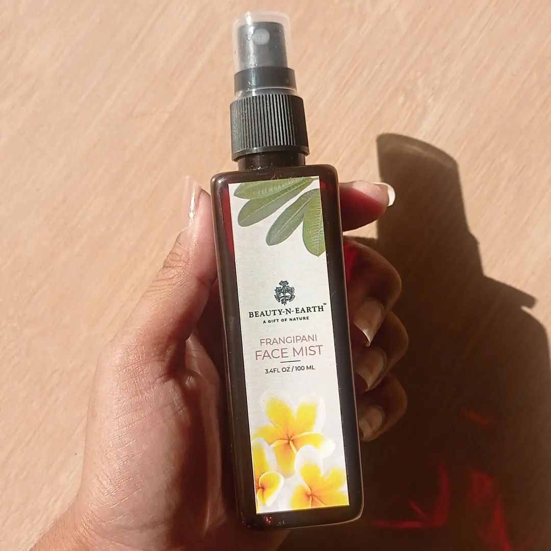 BeautynEarth's tweet image. Refresh and Uplift Your Skin with Frangipani Face Mist!🌸✨
👉beautynearth.com/product/frangi…
🌟Benefits:
✅Instant Hydration
✅Soothing
✅Antioxidant-Rich
✅Delicate Fragrance

#FrangipaniGlow #FaceMistMagic #InstantRefresh #HydratedSkin #TropicalEssence #DailySkincare #SkinCareRoutine