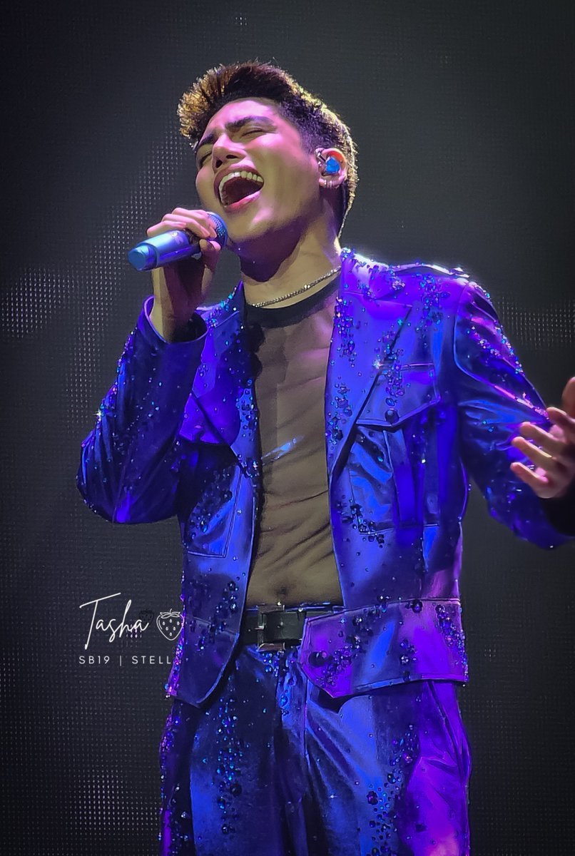 ColorHuePH's tweet photo. 3 of our custom microphones works! 🎤✨
Silver Senneheiser G4 🩶
Glittery blue Shure QLXD2/BETA58a 💙
Pastel green Shure SLXD2/KSM8 💚

#ColorHuePH #SB19 #JoshCullen #StellAjero #JustinDeDios #CustomMicrophones 

📸: @tasha24__ @primusplus @rbls24 https://t.co/xQW9oj8LNv
