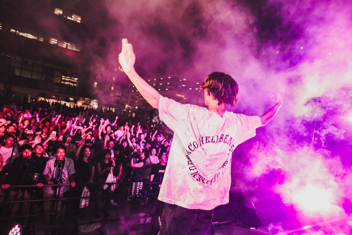 Shin0910_jp's tweet photo. 2日間にわたり新潟万代シティパークで
開催されたNEXS祭！
今年も大盛況でした！🤲🤲
みんなと最高の夏をスタートできました！🌈
沢山のご来場ありがとうございました🔥

#nexs祭 
#新潟
#dj 
#フェス 
#万代シティ 
#新潟まつり 
#夏 https://t.co/4fSJP1y38T