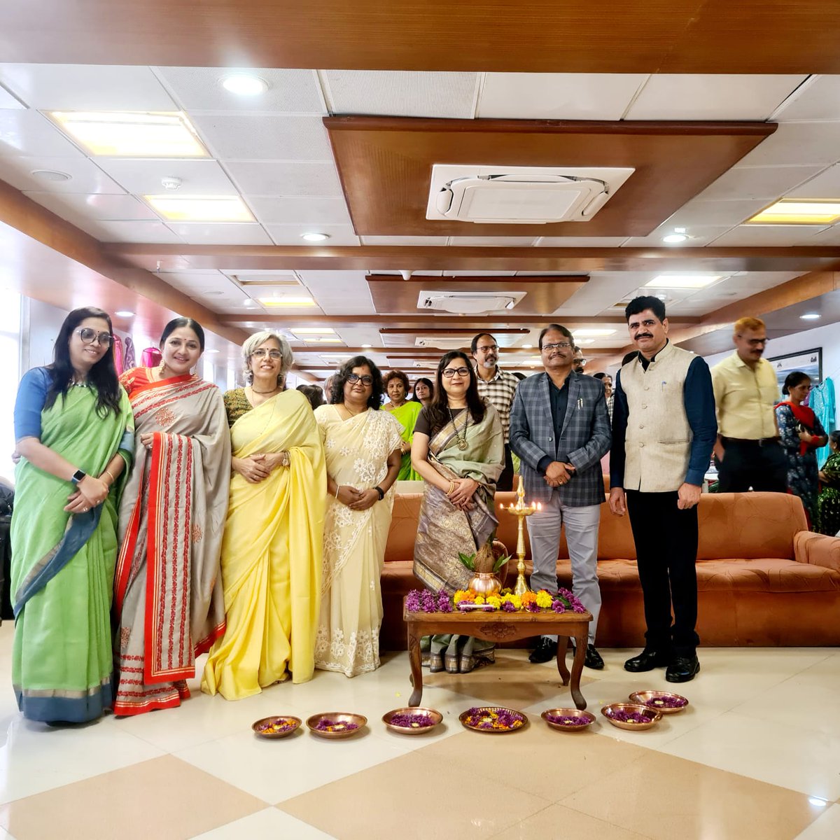 TWWO MHCircle tweet media