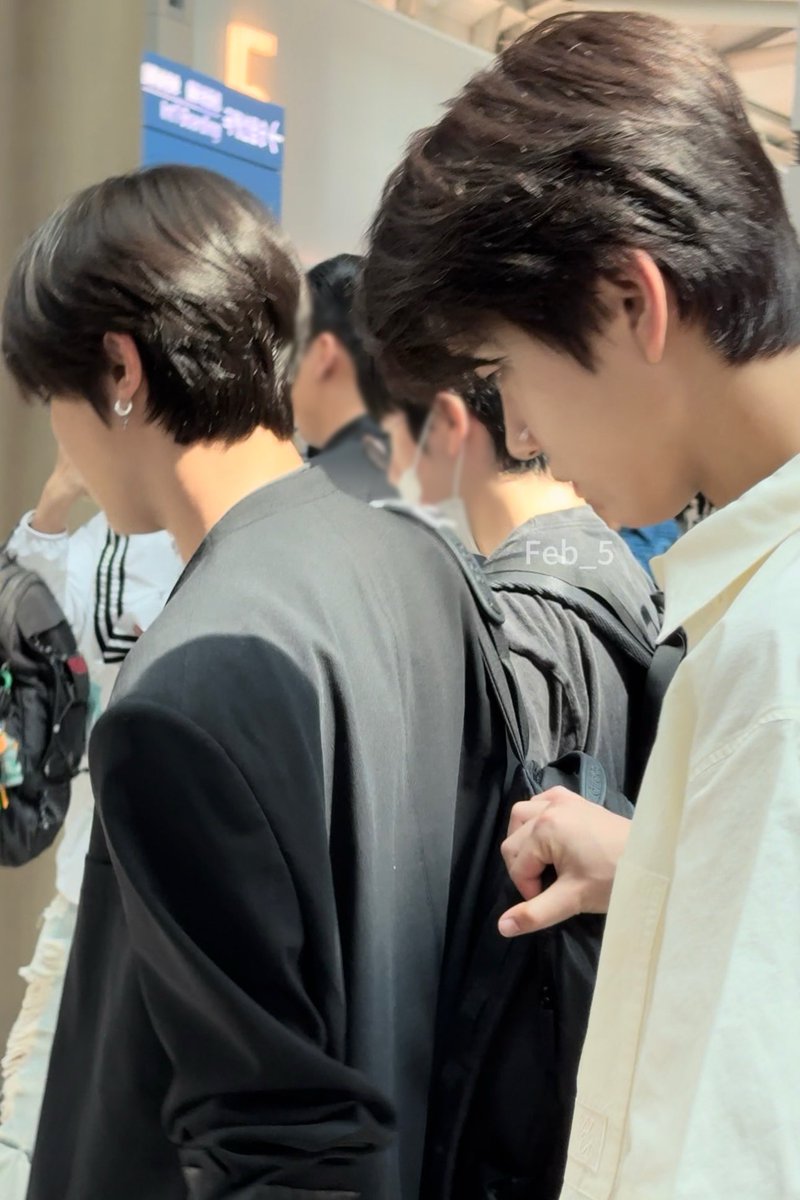 Feb_5_'s tweet photo. 240812 ICN
🥺🥺
#RIKU #リク #리쿠
#JAEHEE #재희 #ジェヒ
#NCTWISH #엔시티위시 https://t.co/dy6n6hddqa