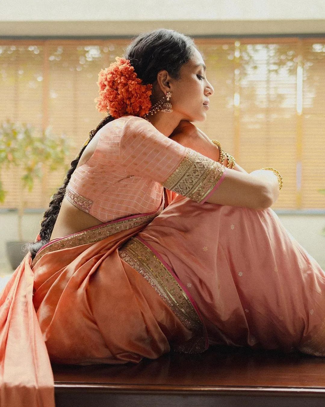 GUwoeW2bQAAqKWO?format=jpg&name=large