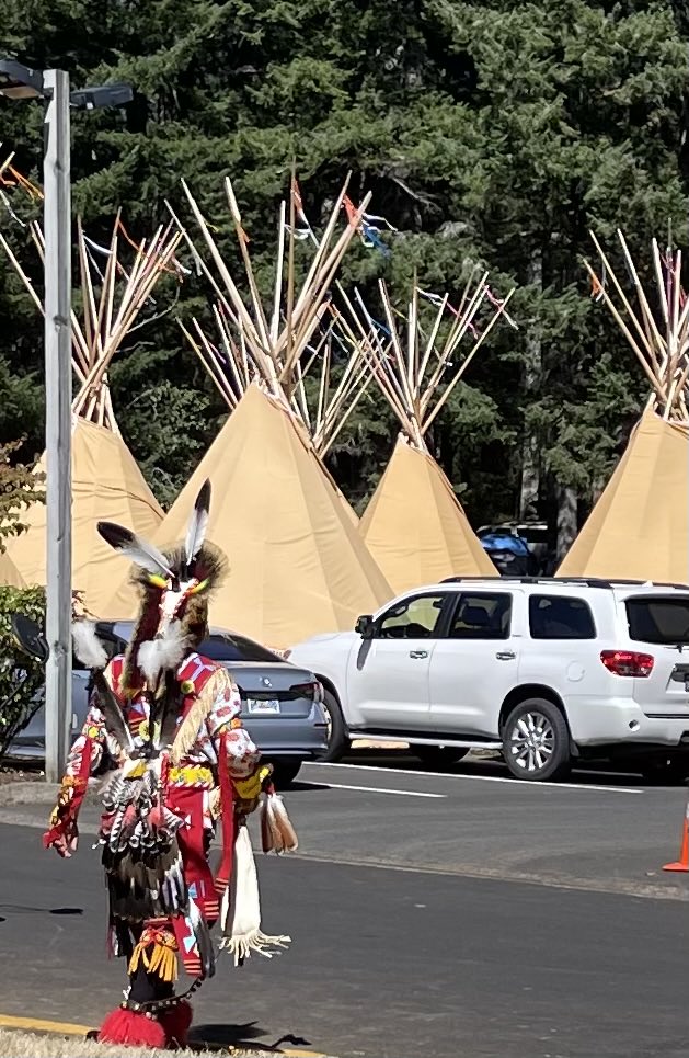 RobinReagan18's tweet photo. Life’s a Pow Wow-make it a Grand Entry! https://t.co/4PHxFTLk2N
