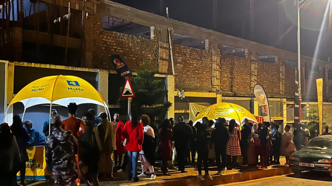 Abantu Be Masaka Mwebale omukwano Ogwo. 
<a href="/mtnug/">MTN Uganda</a> <a href="/mtnmomoug/">MoMo from MTN Uganda</a> omulimu mugukoze.
#HajjiHarunaLiveInConcert