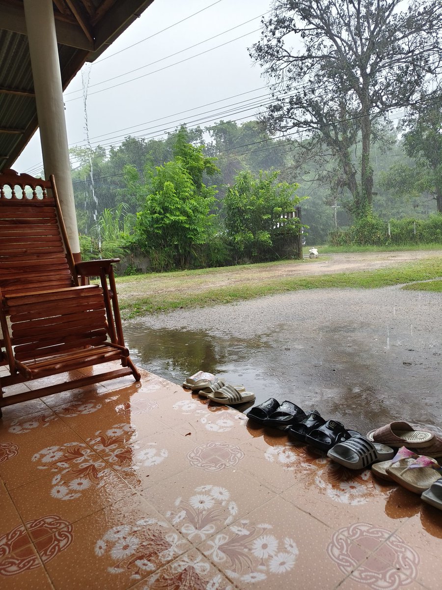 MatelotFalang's tweet photo. Thai Village Life
#Issan #MothersDay https://t.co/mPLbtv6qpL