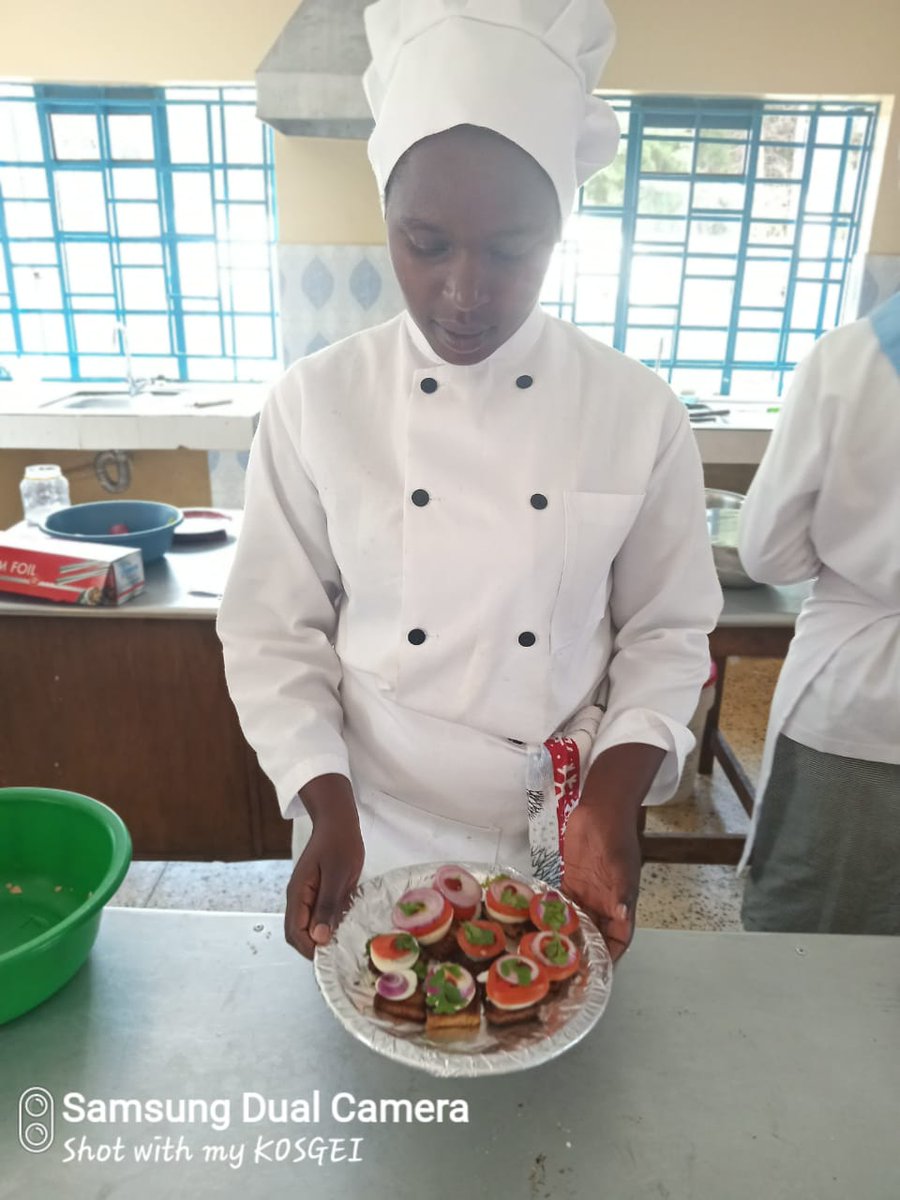 KaiboiTraining's tweet image. A short story: You register, we train you, you cook, we eat, and you make a career! Come train with the best, will you?
#KANP #TVETColleges #Intake