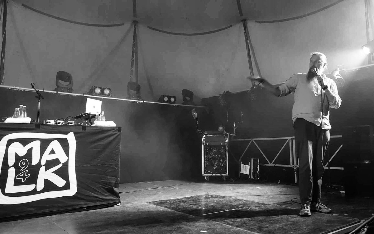 HVAD VAR DIN FAVORIT-FESTIVAL OPLEVELSE DENNE SOMMER?

Hvad oplevede du? Hvor og hvordan var det?

Aage Stockholm fra Grimfest gæster MUSIKLIVET for at fortælle mere om afviklingen af årets fest i Aarhus.

Lyt med fra kl 16-18 på P6

📸: Mikael Nielsen.