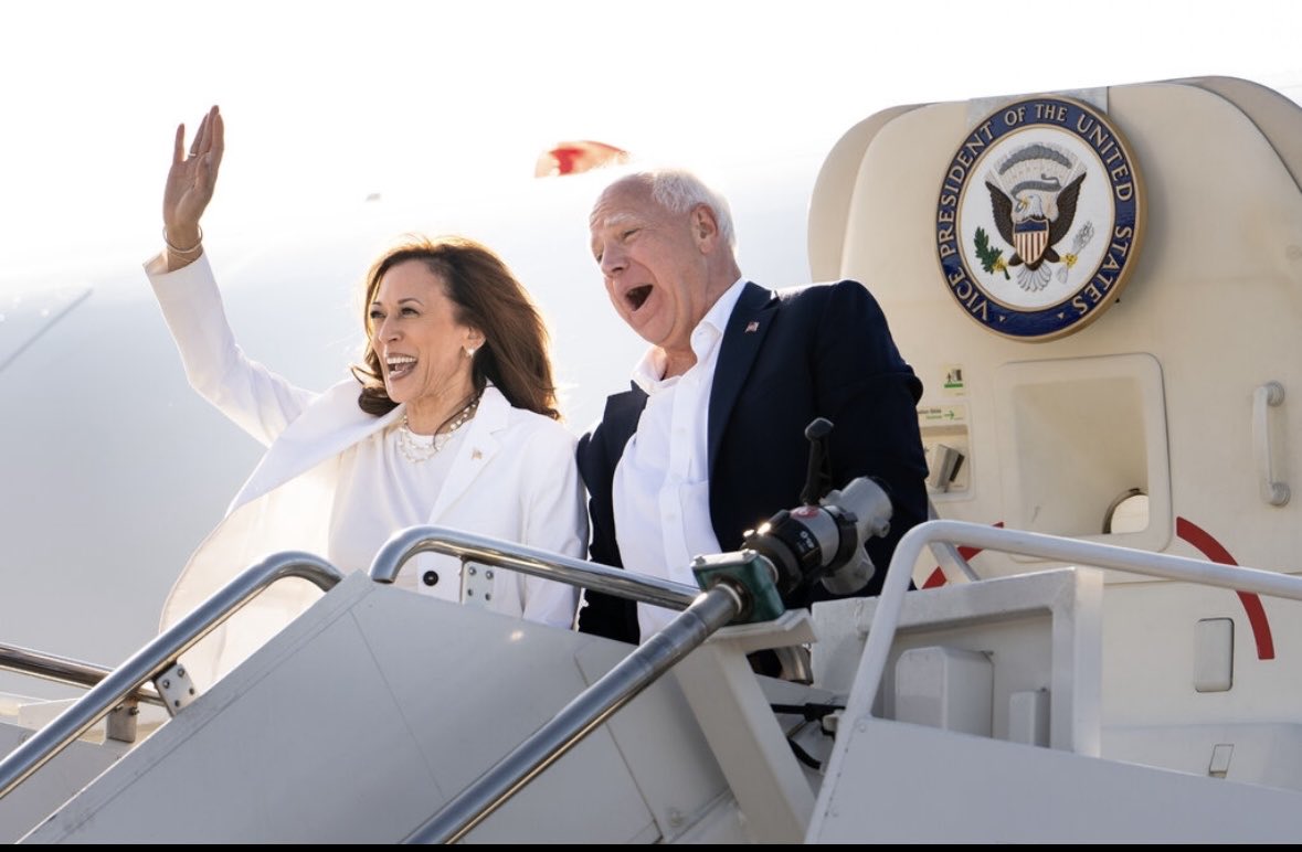 Nothing weird about these guys #feelingood #USDemocracy #hope