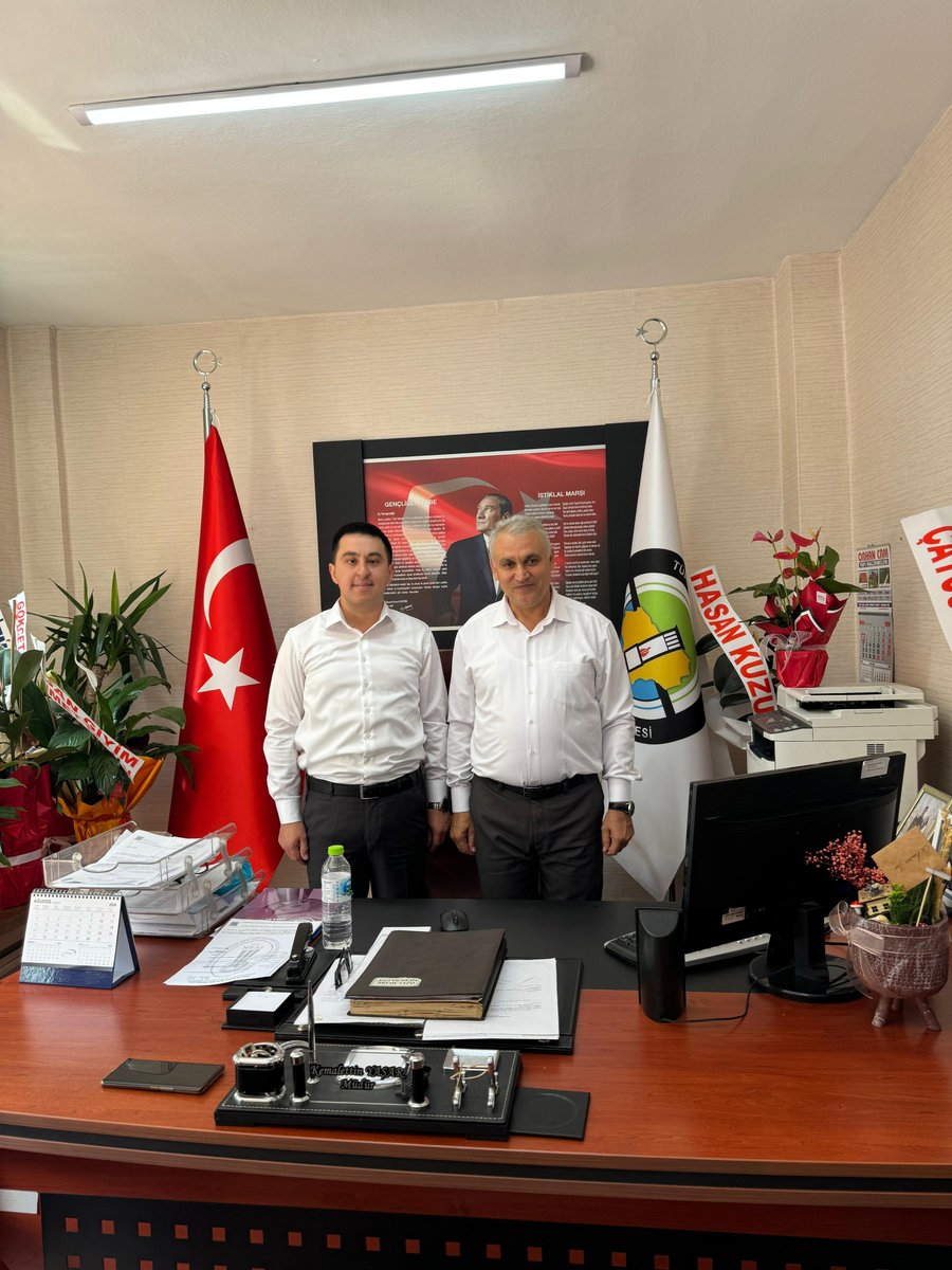 Sn.Hakim Recep ÖZDİL'in Çaycuma İlçe Özel İdare Müdürlüğüne atanmamız sebebiyle hayırlı olsun ziyareti için öok teşekkür ederim.