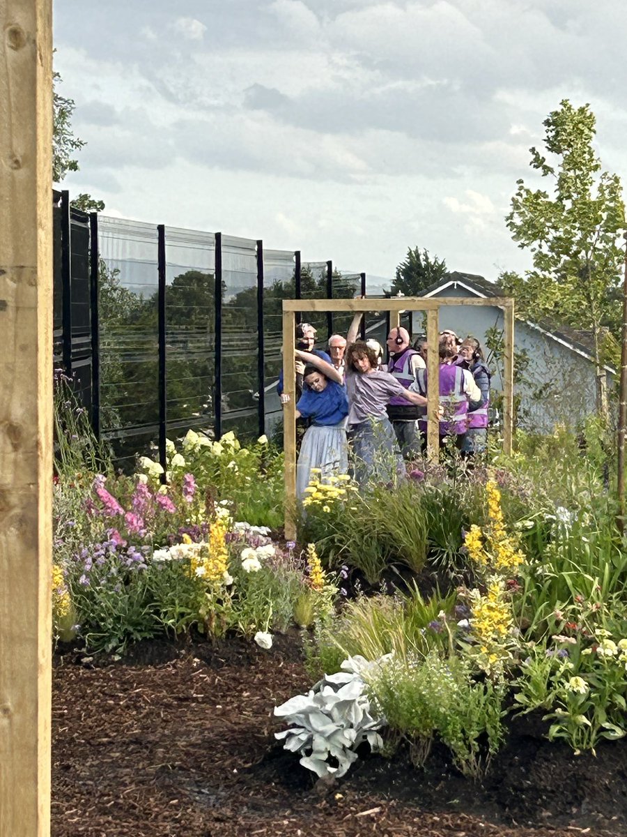 Review: ROOTS (a Belfast2024 event by <a href="/OfftheRailsDanz/">OfftheRailsDance</a> )
👉🏻 thebelfasttimes.com/blogs/culture-…
✍️ <a href="/janeeliothardy/">Jane Hardy</a>