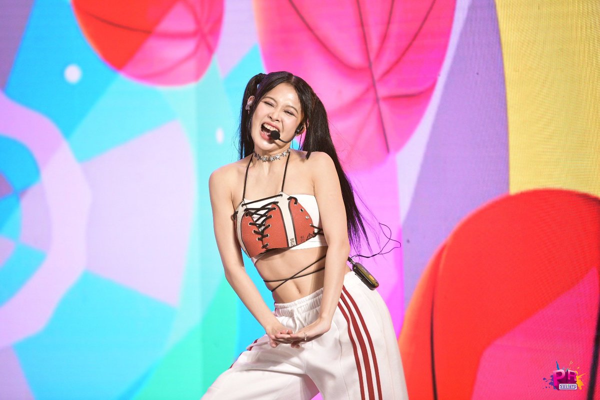 PRSocietyNews's tweet image. 4 สาวจากวง #QUADLIPS ในงานแถลงข่าว Single ที่ 3 กับเพลง CHECK LIST พร้อมโชว์เปิดตัว

#QUADLIPS_Checklist #LetsCheckitOut  #FameQUADLIPS #FeniQUADLIPS #HinaQUADLIPS #ColeQUADLIPS