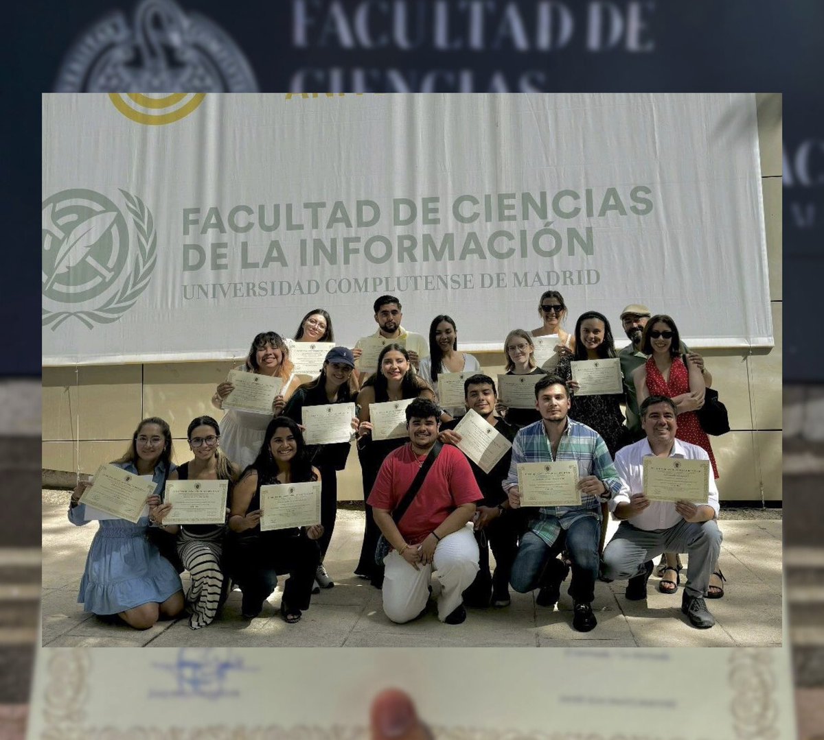 fundacionucm's tweet photo. Comparte tu experiencia del #VeranoComplutense 📸 

➡️ Añádela a tu perfil de LinkedIn en Educación o publícala como post mencionándonos. 

La #ECV24 y los #CursosVeranoUCM 2024 terminaron, pero se mantendrán en nuestros recuerdos (y en nuestras redes). 🫶🏽 https://t.co/6B2WiIOCry