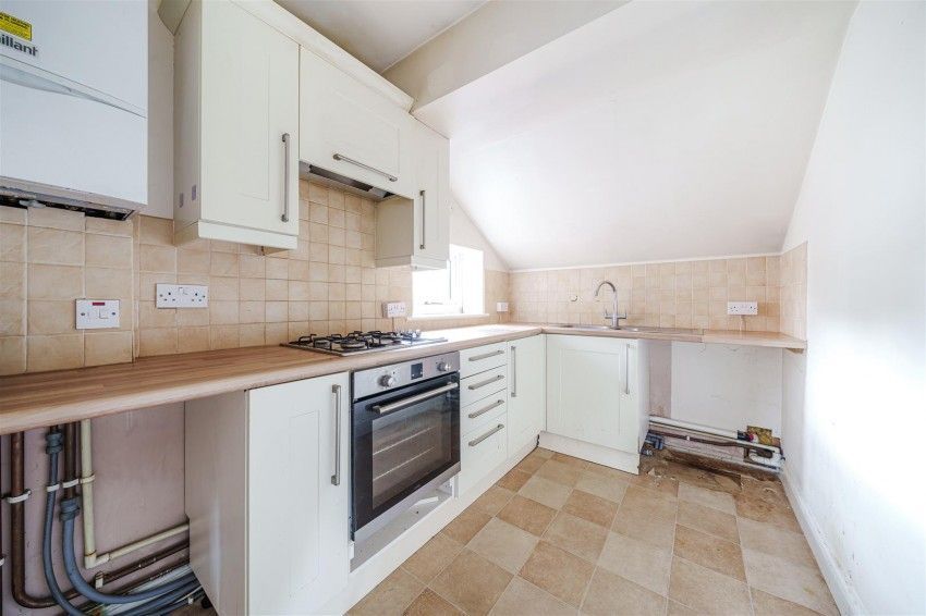 Nicholas Est Agents tweet media