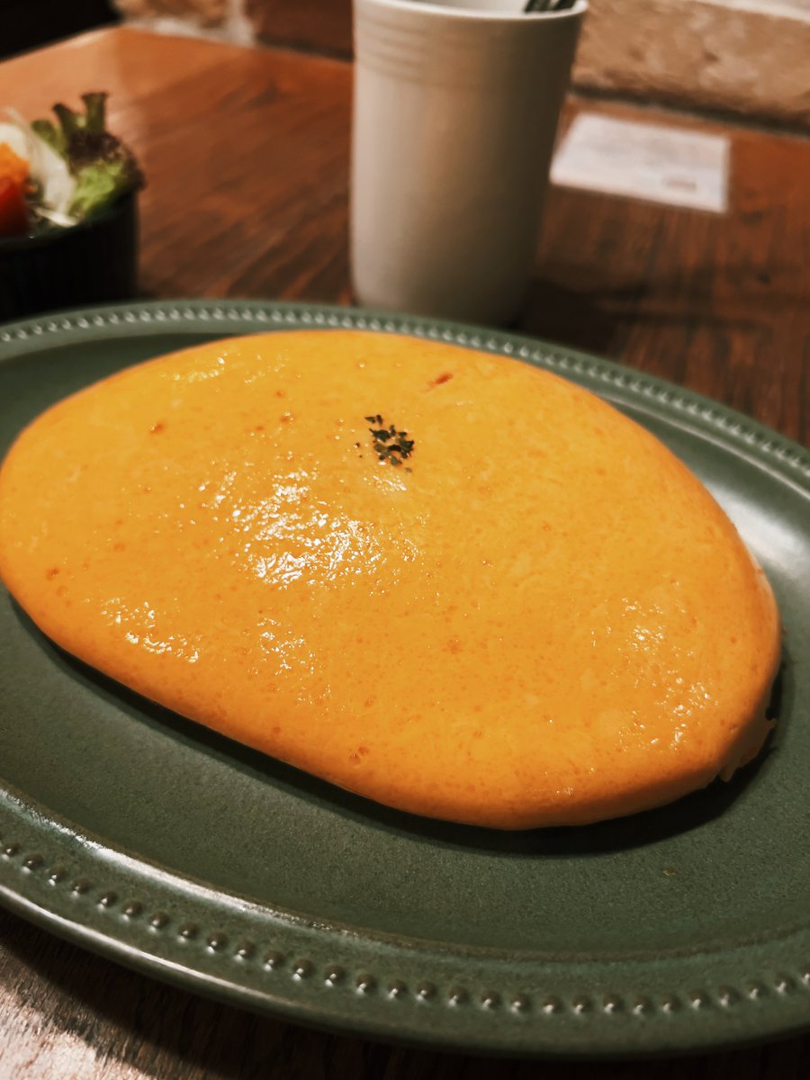 2年ぶりに未完成オムライス食べれた✌️