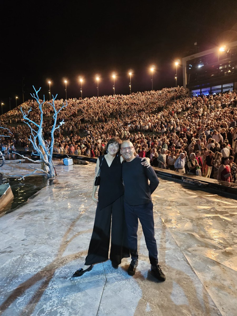 Enrique Mazzola (@enriquemazzola) on Twitter photo My final selfies 🤳 at the end of Freischütz at <a href="/bregenzfestival/">Bregenzer Festspiele</a>.
Impressive to see almost 7000 people every show…meaning that during all these years I have conducted for more than 400.000 people!!!
.
Love you #bregenz!!!
#bregenz #bregenzfestival <a href="/viennasymphony/">Wiener Symphoniker</a> <a href="/PSMusicBerlin/">PS music Berlin</a> My final selfies 🤳 at the end of Freischütz at <a href="/bregenzfestival/">Bregenzer Festspiele</a>.
Impressive to see almost 7000 people every show…meaning that during all these years I have conducted for more than 400.000 people!!!
.
Love you #bregenz!!!
#bregenz #bregenzfestival <a href="/viennasymphony/">Wiener Symphoniker</a> <a href="/PSMusicBerlin/">PS music Berlin</a>